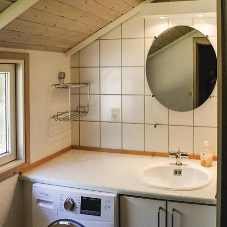 Nyaraló Three Bedroom Holiday In Saby Sæby