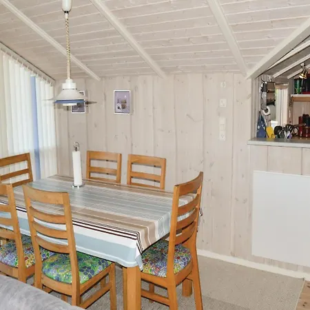 Three Bedroom Holiday In Saby Nyaraló