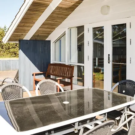 Nyaraló Three Bedroom Holiday In Saby