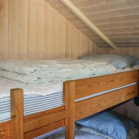 Three Bedroom Holiday In Saby *